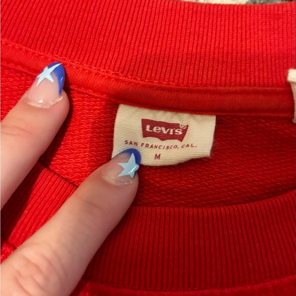 Levi’s Crewneck - Picture 2 of 2
